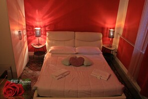 Deluxe Triple Room | 1 bedroom, desk, bed sheets - B&B Oasi P. (Rho)