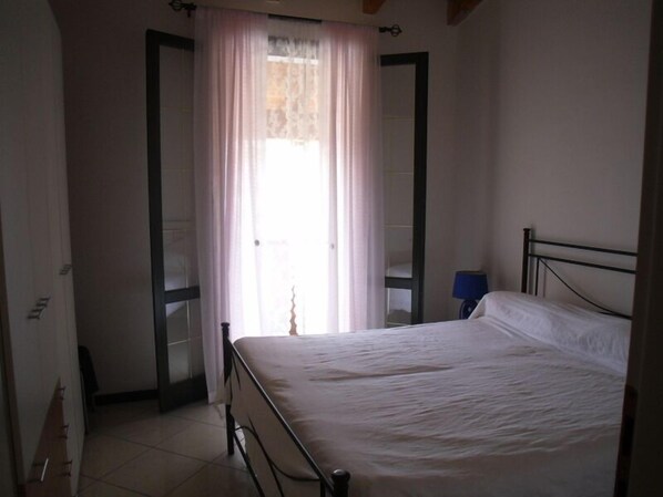 Apartment, 2 Bedrooms | 2 bedrooms, in-room safe, free cribs/infant beds - Pic Nic 60 (Comacchio)