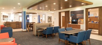 Holiday Inn Express & Suites Michigan City by IHG