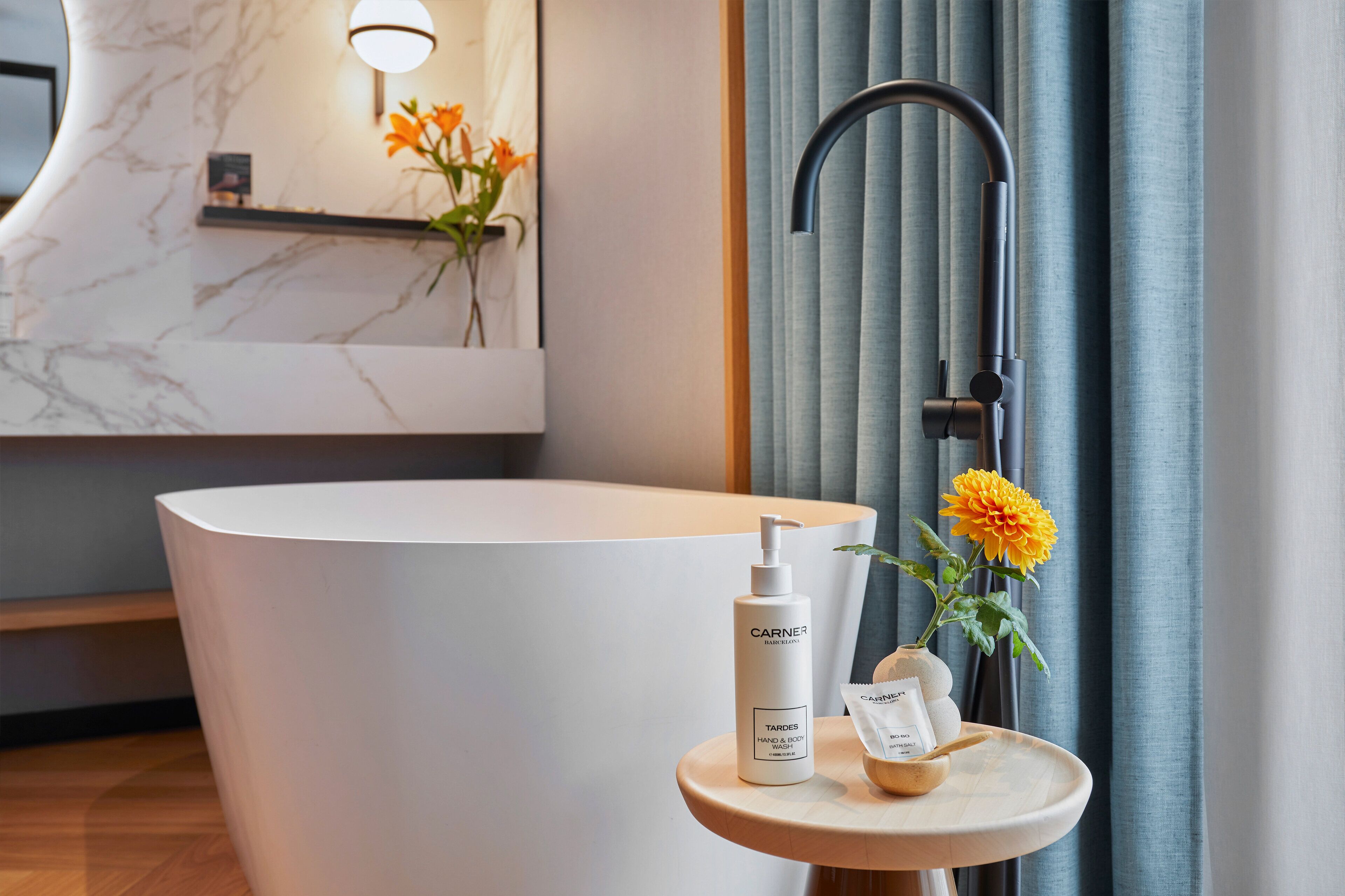 Suite, 1 Katil Raja (King) (Gotic) | Cadar kapas Mesir, peralatan tempat tidur premium, gebar bulu kapas 