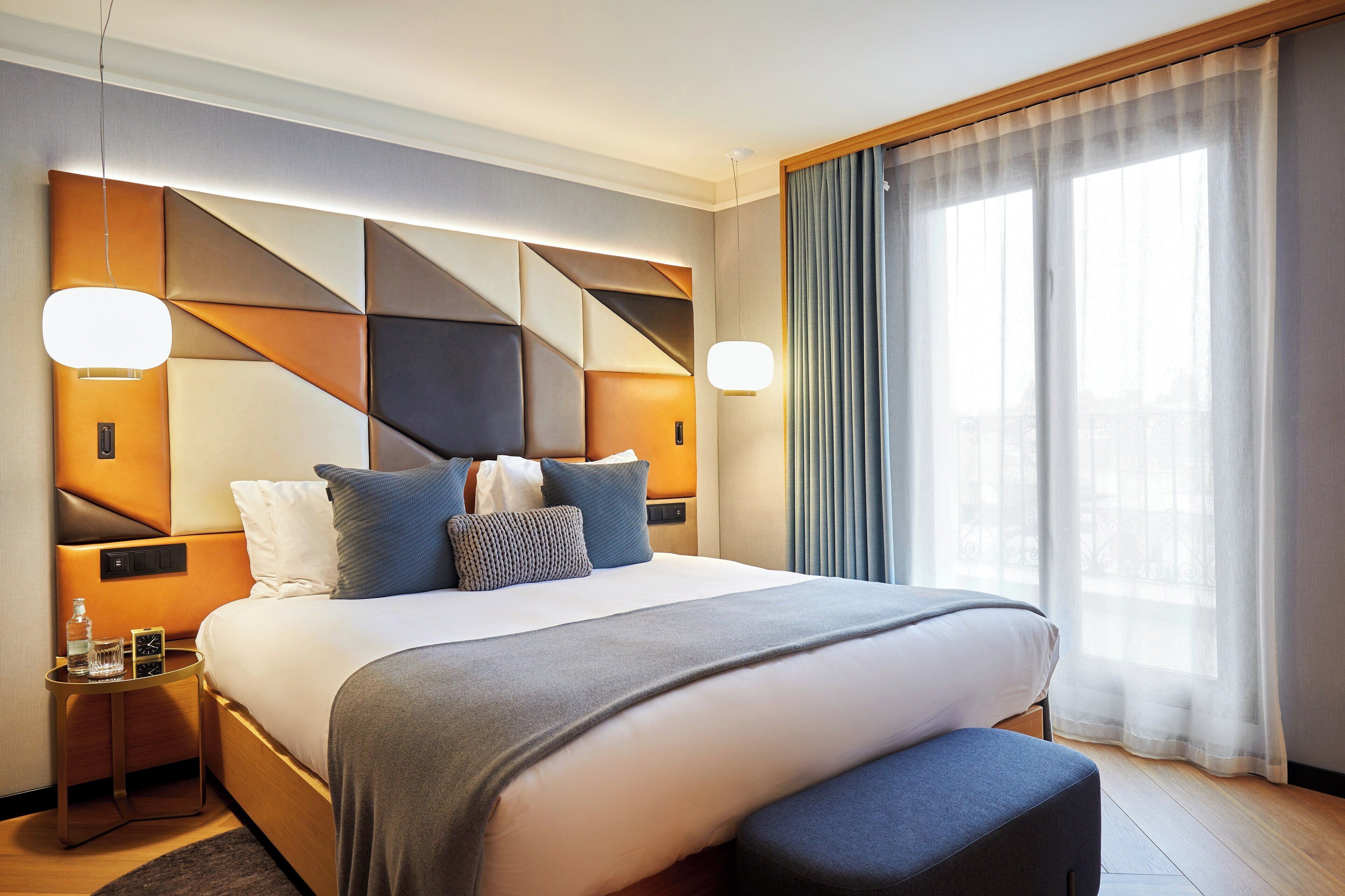 Suite, 1 kingsize bed | Lakens van Egyptisch katoen, luxe beddengoed, donsdekens, een minibar