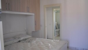 Unclassified image, 3 of 16, button - Regina Mare 10 (Comacchio)