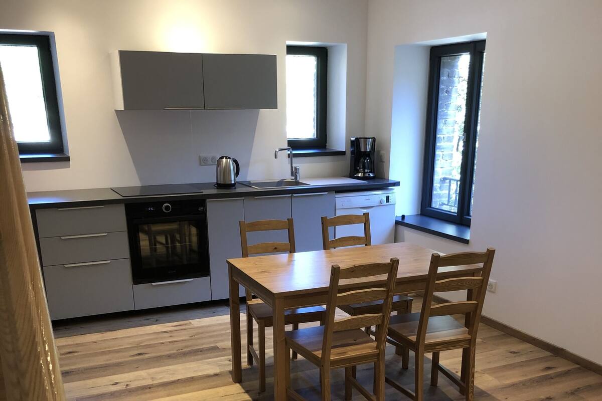 Comfort appartement | Privékeuken | Een koffiezetapparaat/waterkoker, een waterkoker