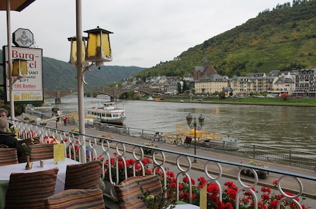 Terrace/patio. Burg-Hotel Cochem