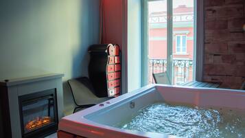 Premier-Zimmer, 1 Queen-Bett, Sauna, Blick auf den Innenhof | Ausblick vom Zimmer