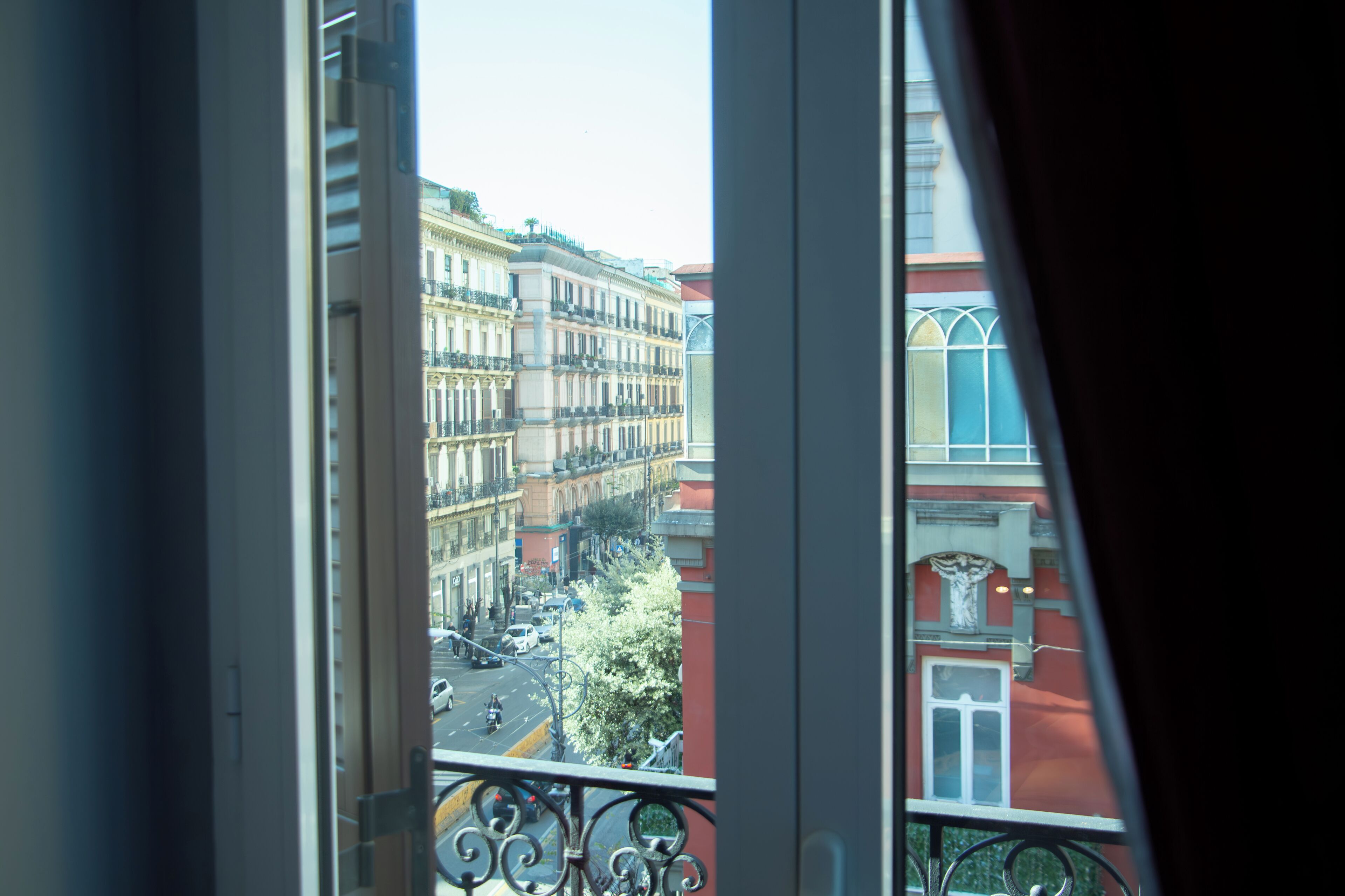 Ropa de cama de alta calidad, cubrecamas y escritorio 