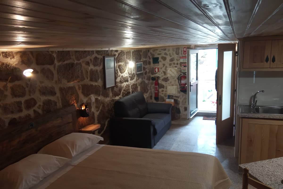 Maison en rangée (Colmeia) | 2 chambres, literie hypoallergénique, décor unique, ameublement unique