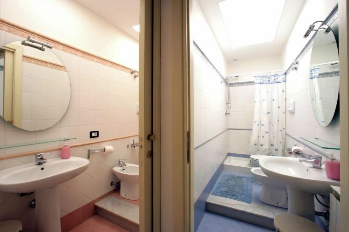 2-bed Room With Shared Bathroom