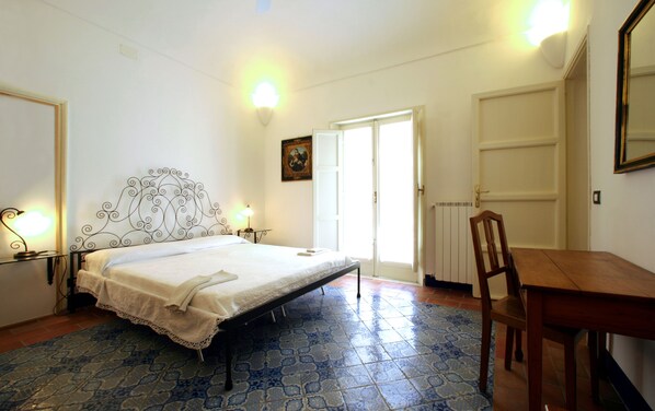 双人房, 私人浴室 | 笔记本电脑工作区、免费 WiFi、��床单