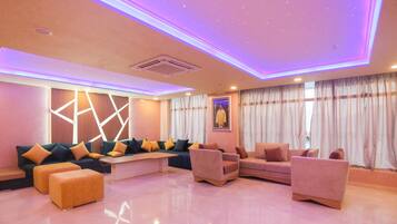 Coin salon dans le hall