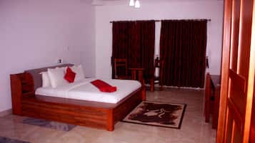 1 slaapkamer, een kluis op de kamer, individueel gedecoreerd