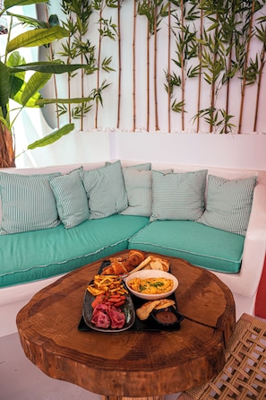 Breakfast, lunch, dinner and brunch served  - Arco Naxos Luxury Apartments (Naxos)