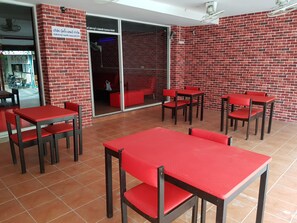 Breakfast, lunch and dinner served