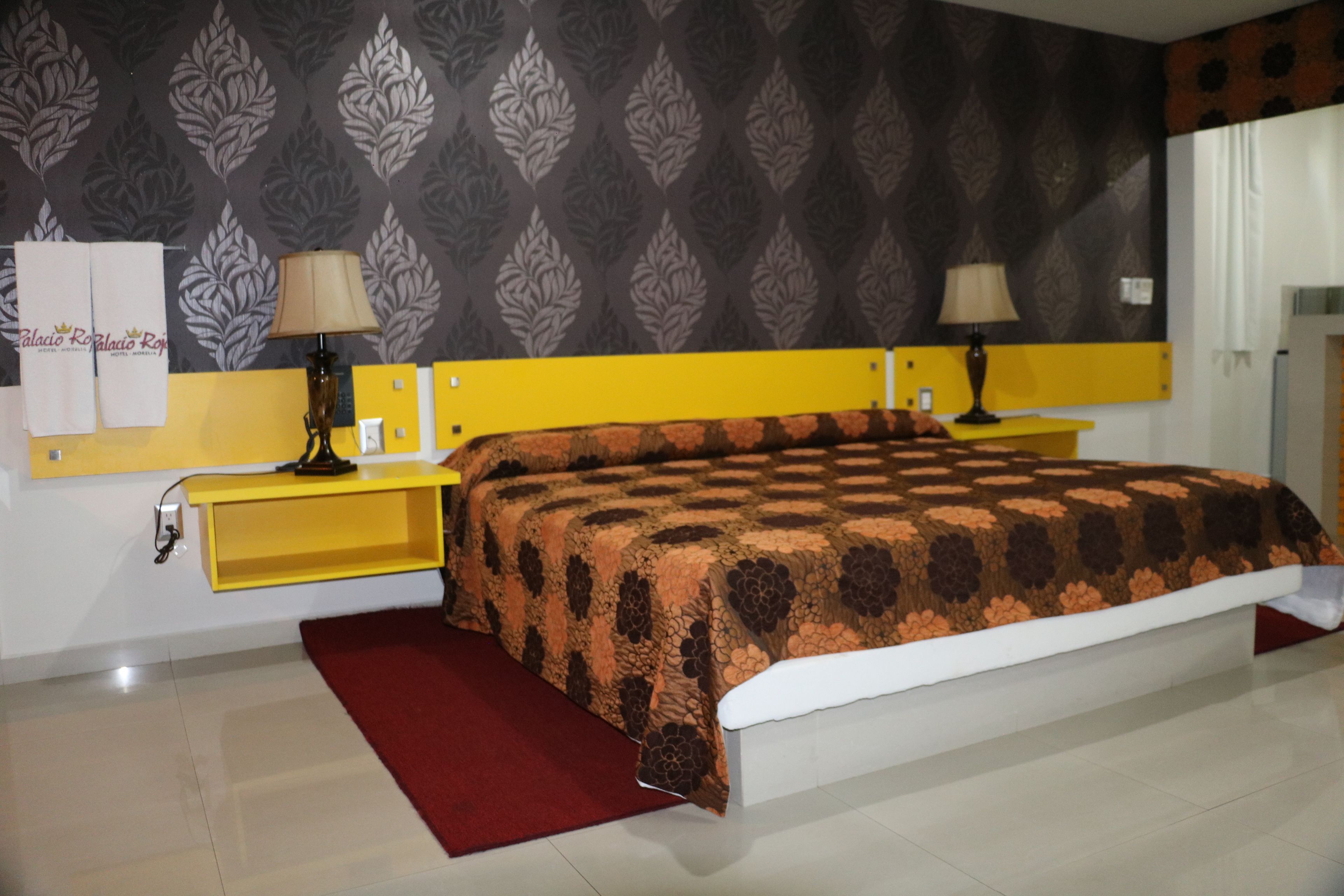 Suite básica, 1 cama King size, para no fumadores | Wifi gratis y ropa de cama 