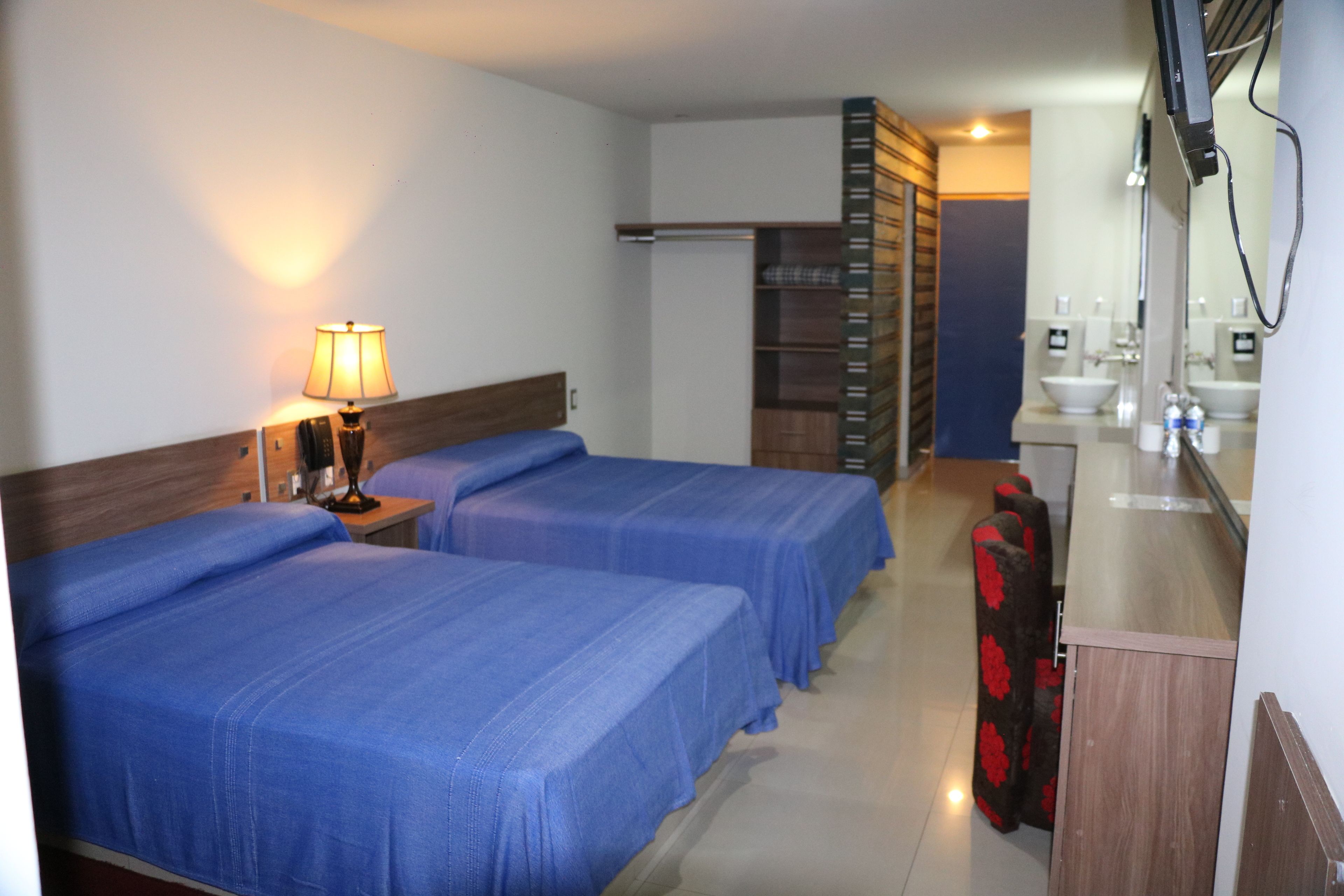 Doppelzimmer, 2 Doppelbetten, Nichtraucher