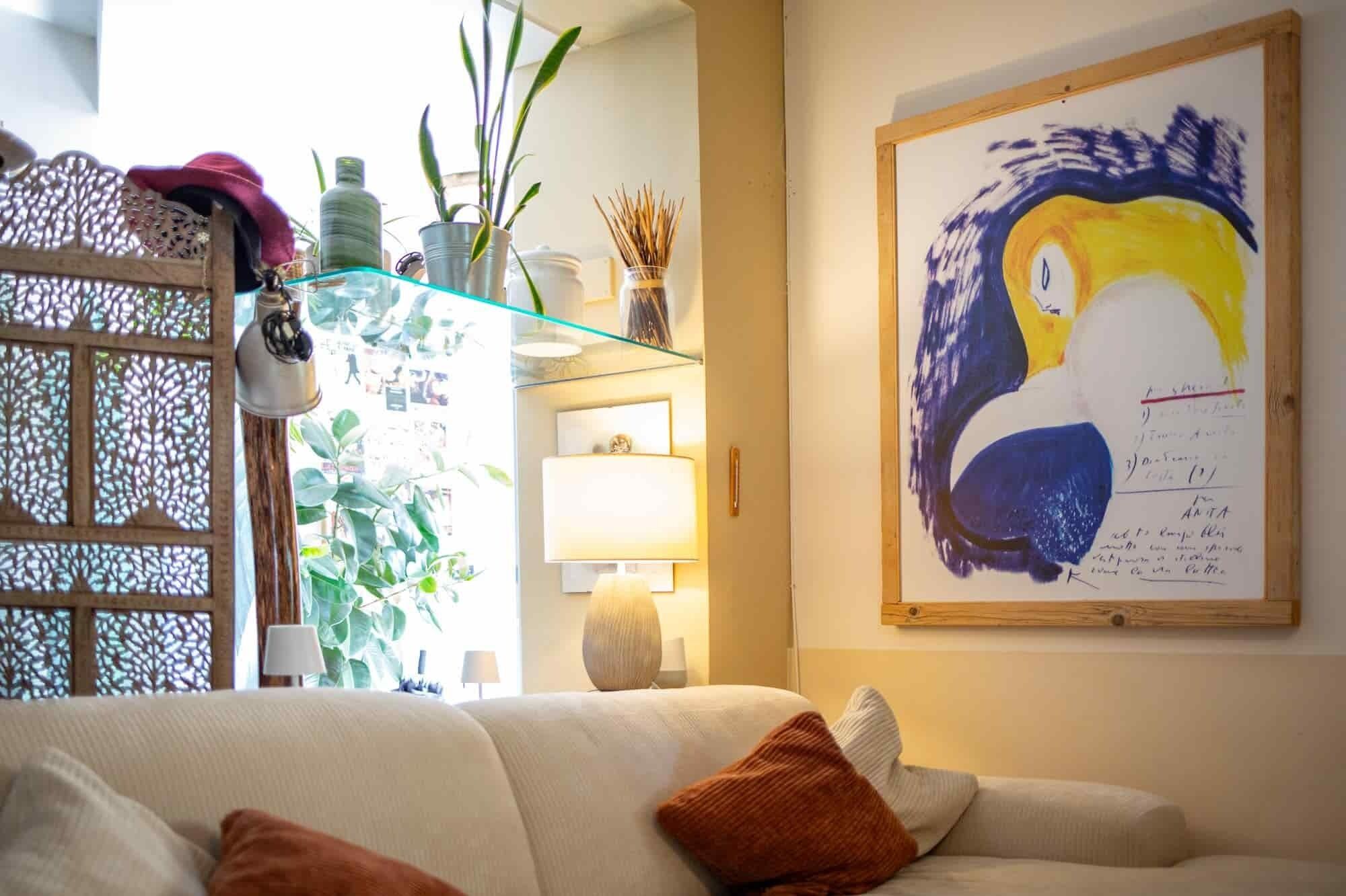 تلفزيون بشاشة مسطحة