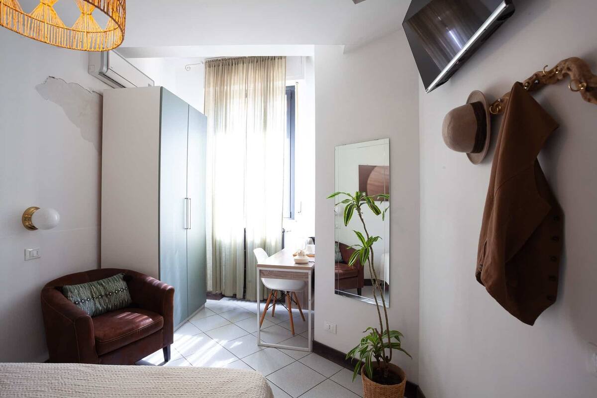 Individually decorated, individually furnished, desk, free WiFi