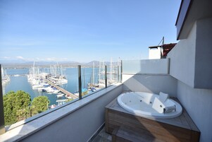 Vue sur la ville depuis l’hébergement