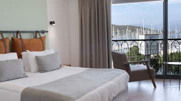 Habitación doble panorámica, vista al mar | 1 habitación, ropa de cama de alta calidad y minibar