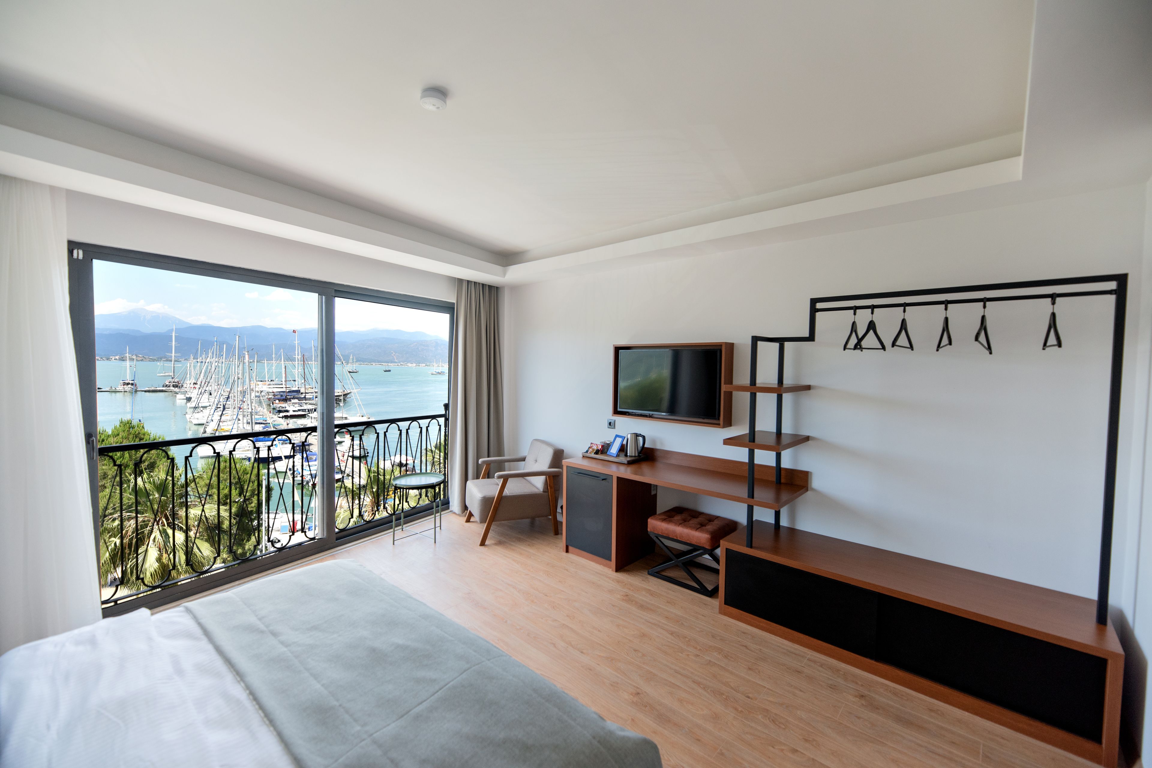 panoramic double room, sea view | 1 bedroom, premium bedding, minibar, in-room safe