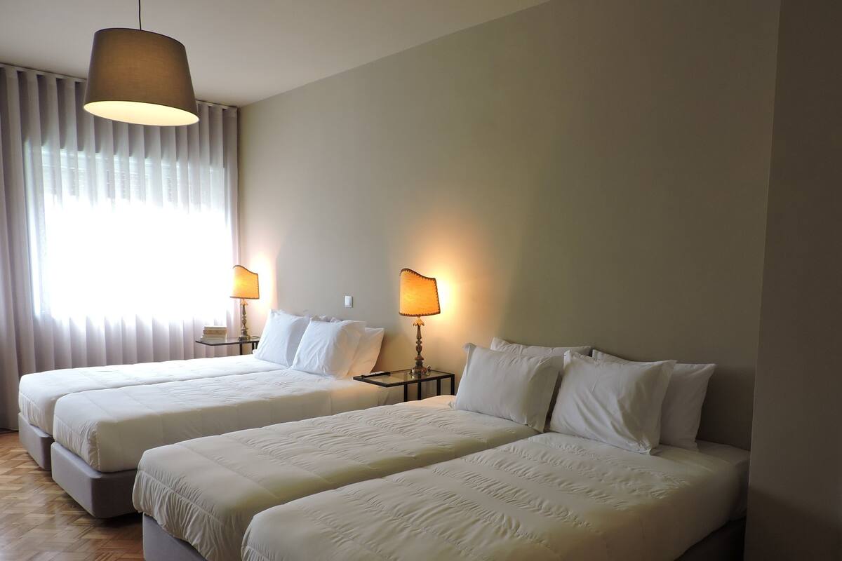 Chambre Quadruple Familiale, vue jardin | Rideaux occultants, chambres insonorisées, lits bébé (gratuits)