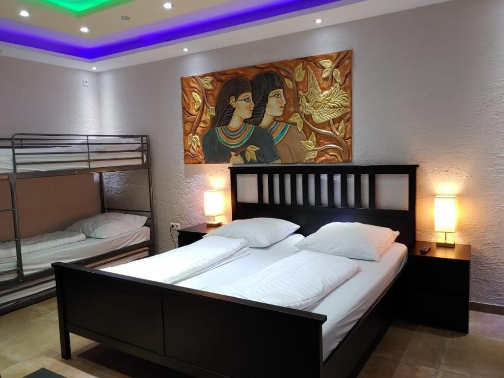 desk, soundproofing, free wifi, bed sheets