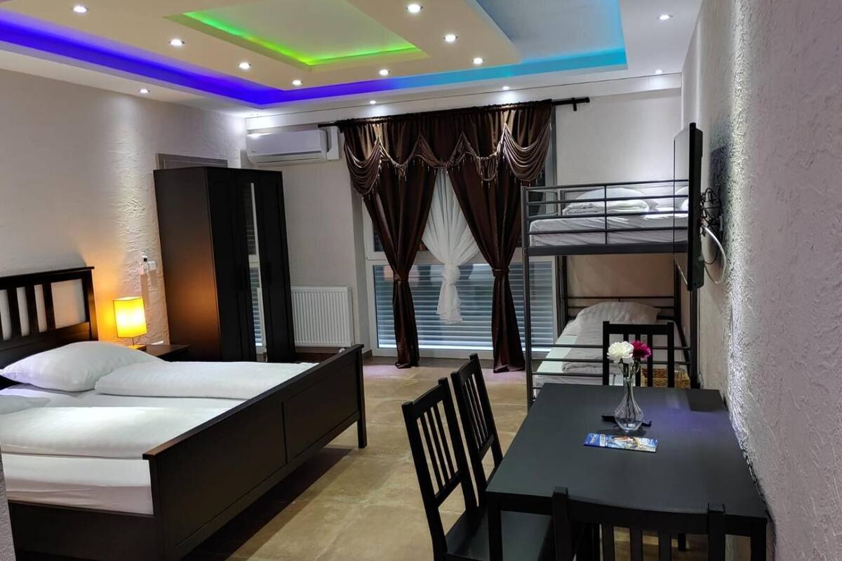 desk, soundproofing, free wifi, bed sheets