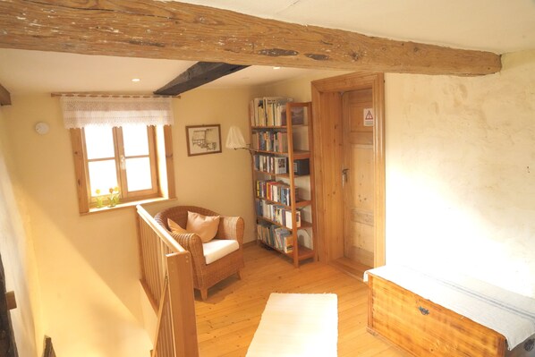 Romantische Stadtwohnung, 2 Schlafzimmer, Stadtblick | Wohnbereich