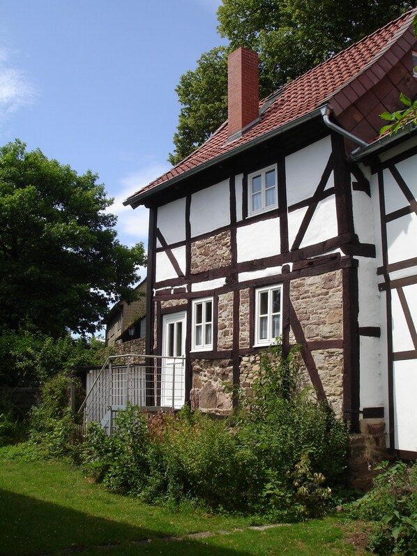 Romantic Townhome, 2 Bedrooms, City View | Garden view - Ferienhaus am Solling (Dassel)