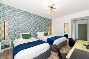 Gallery Double Room | Individually furnished, free WiFi, bed sheets