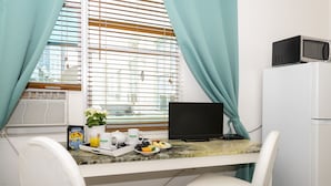 Studio tiện nghi đơn giản | Truy cập Internet không dây miễn phí 