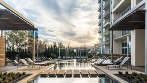 Pool - Locale Victory Park Dallas (Dallas)