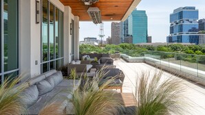 Terrace/patio - Locale Victory Park Dallas (Dallas)