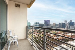 Appartement, 2 slaapkamers, uitzicht op stad | Terras