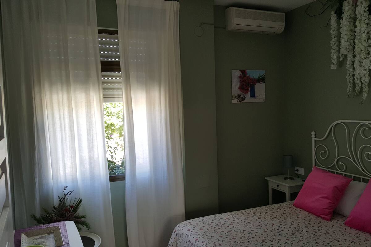 Wifi gratis y ropa de cama