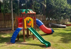Children’s play area – outdoor