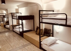 Shared Dormitory, Mixed Dorm (6 Beds)