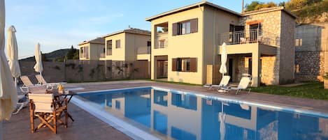 Villa Supérieure, piscine privée, vue mer | Piscine privée