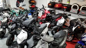 Living area - Hawg Scooters (Savannah)