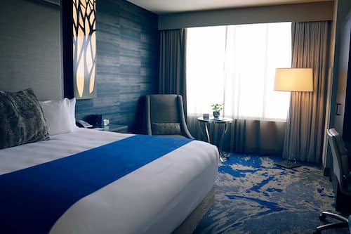 Egyptian cotton sheets, premium bedding, pillowtop beds, in-room safe