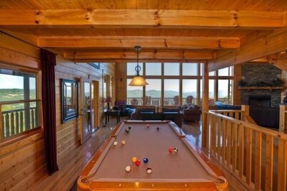 Coppertop - Four Bedroom Cabin