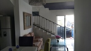 Condo família, vista para a montanha | Área de estar | Smart TV, Netflix