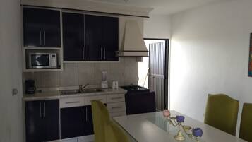 Family Condo, Mountain View | Microwave