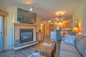 Condo (101_River_Run_Condos) | Exterior