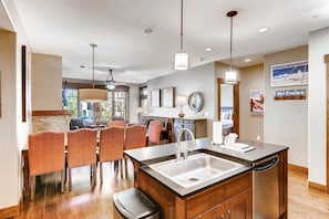 Condo (Breck Water House 5209) | Private kitchen