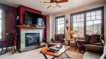 Condo (Breck_MainStStation_3305) | Living room | Flat-screen TV