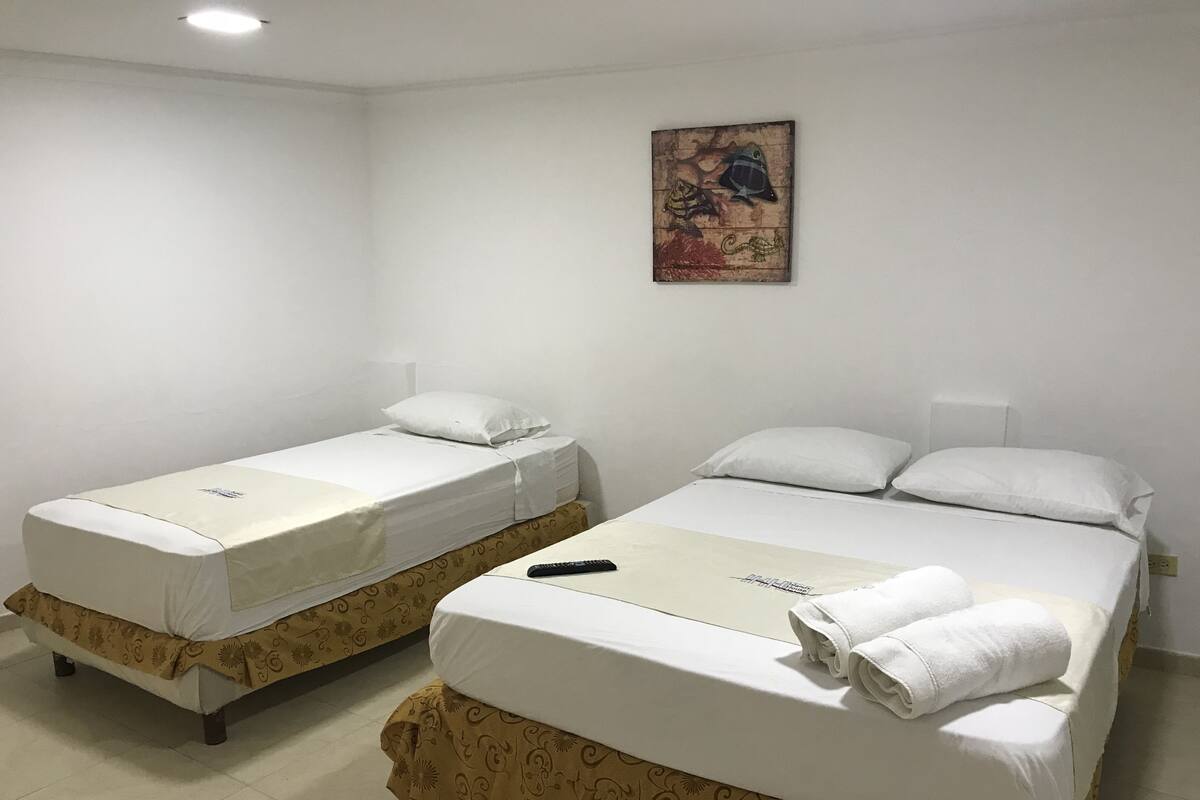 Rollaway beds (surcharge), bed sheets