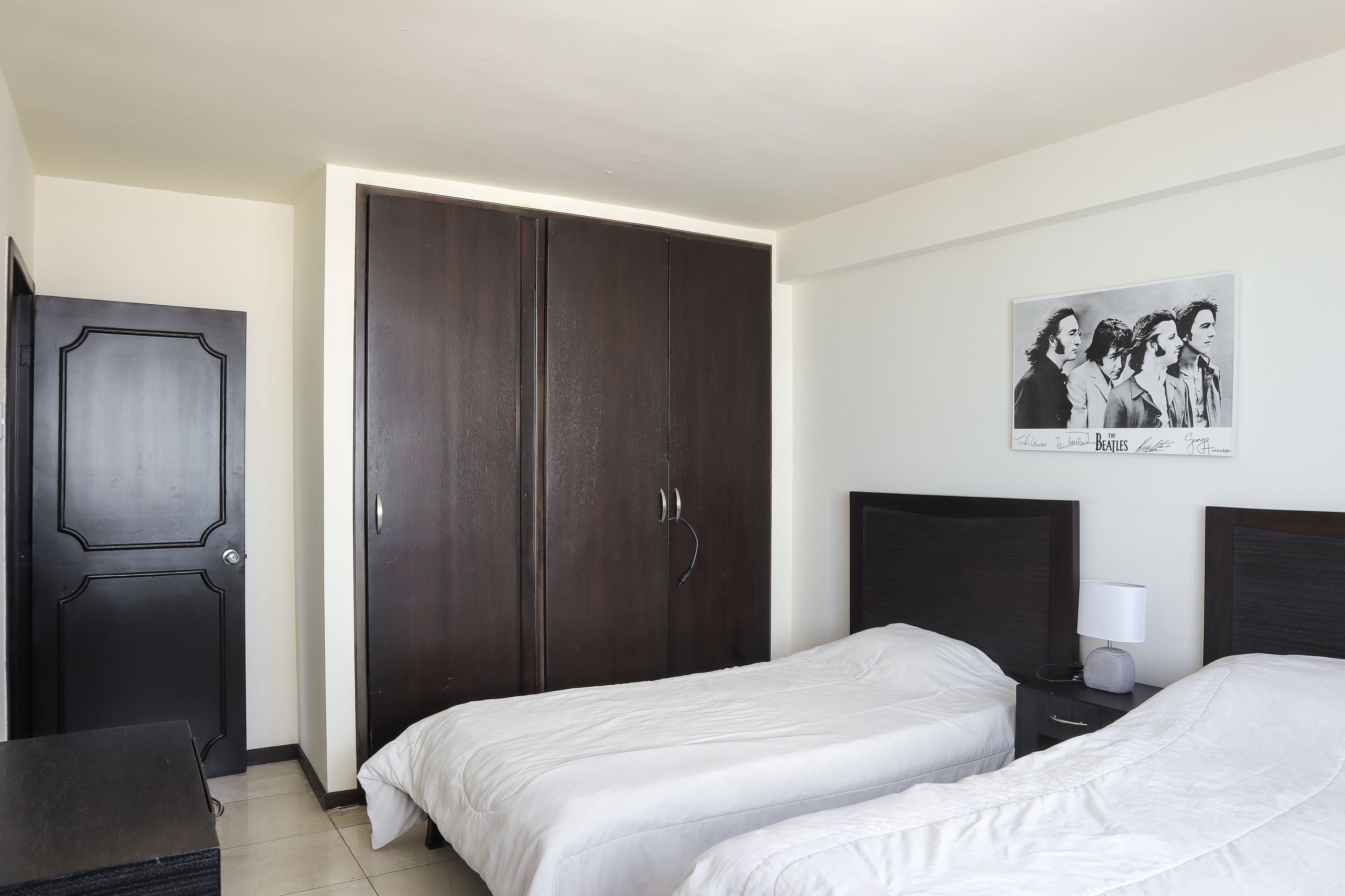 3 chambres, fer et planche à repasser, Wi-Fi gratuit, draps fournis