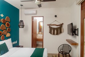 Comfort-Doppelzimmer, 1 Doppelbett | Hochwertige Bettwaren, Daunenbettdecken, individuell dekoriert