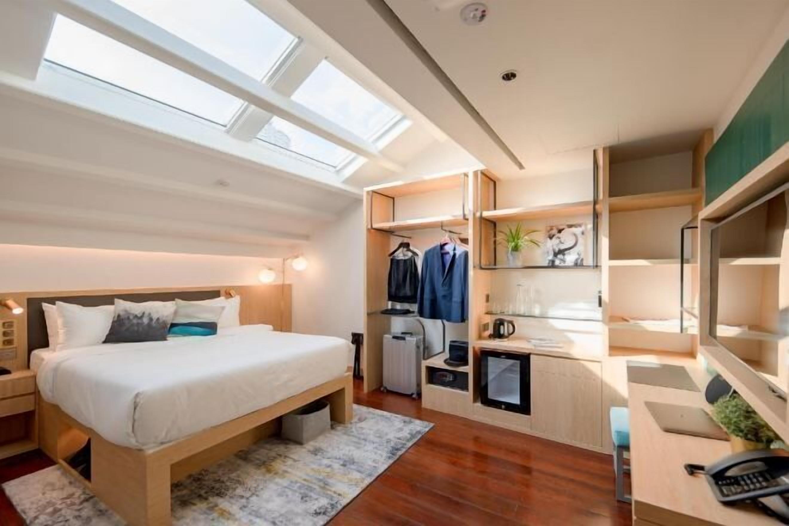 Een kluis op de kamer, individueel gedecoreerd, individueel gemeubileerd